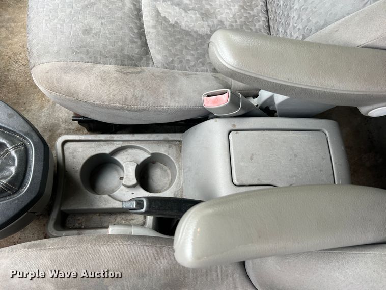 image for item KC9937 2005 Saturn Vue  SUV