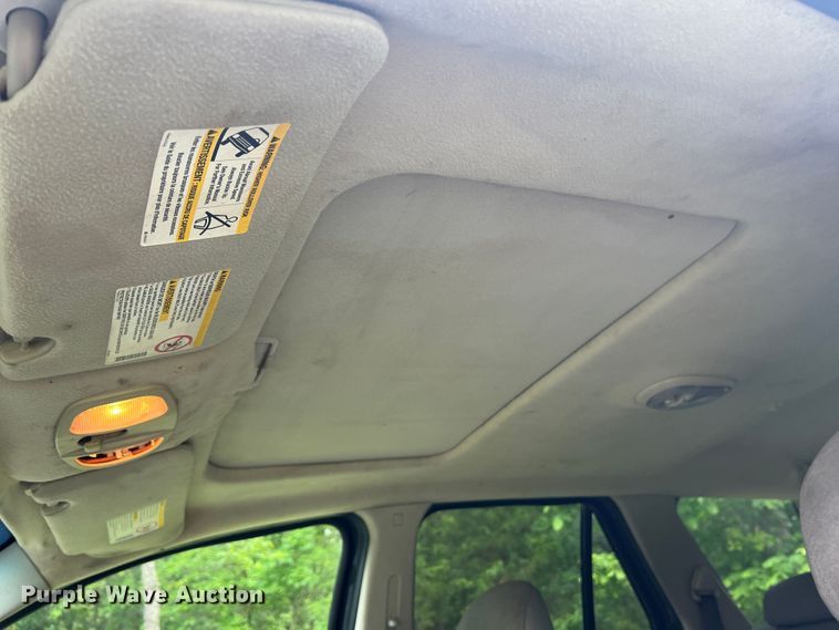 image for item KC9937 2005 Saturn Vue  SUV