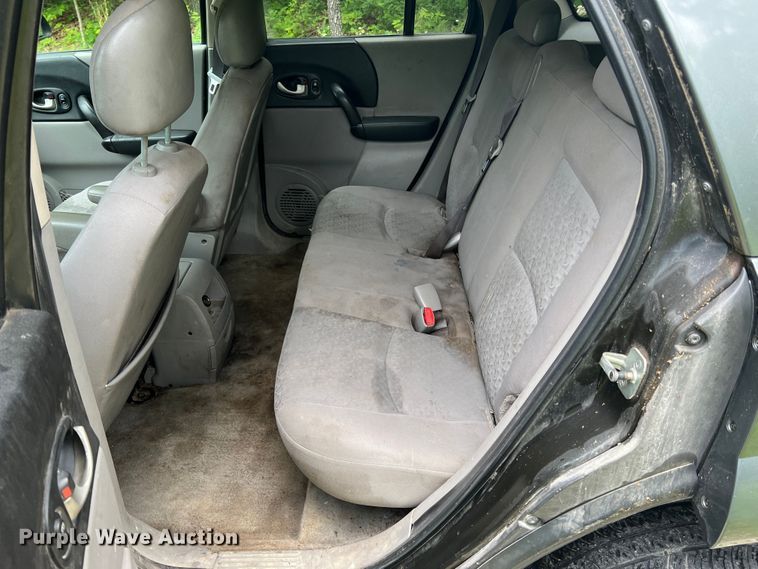 image for item KC9937 2005 Saturn Vue  SUV