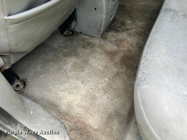 image for item KC9937 2005 Saturn Vue  SUV