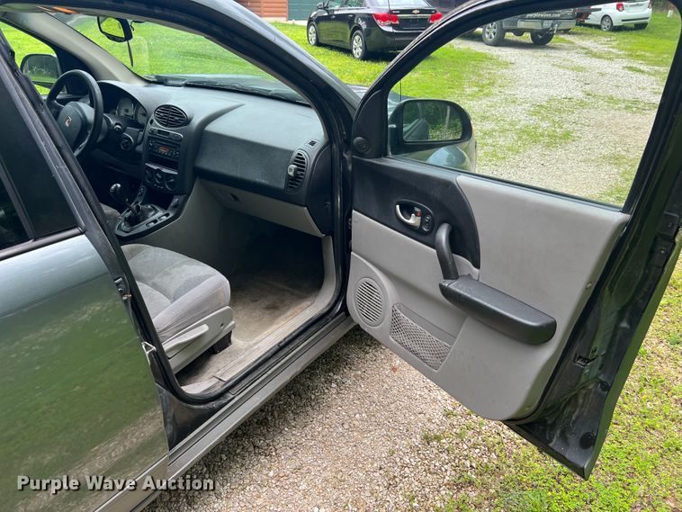 image for item KC9937 2005 Saturn Vue  SUV