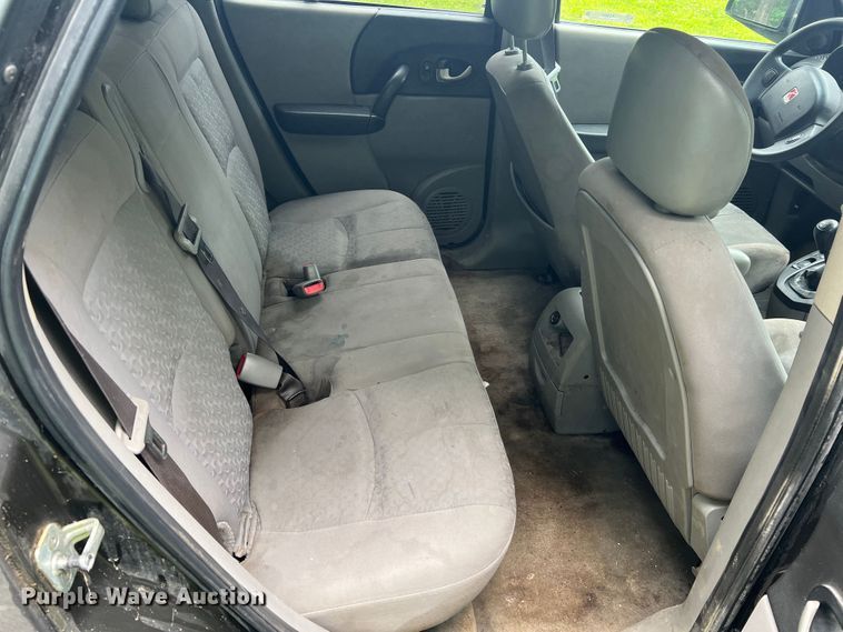 image for item KC9937 2005 Saturn Vue  SUV