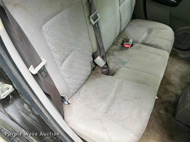 image for item KC9937 2005 Saturn Vue  SUV