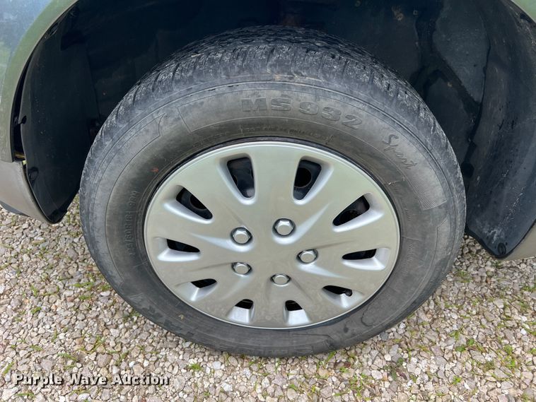 image for item KC9937 2005 Saturn Vue  SUV