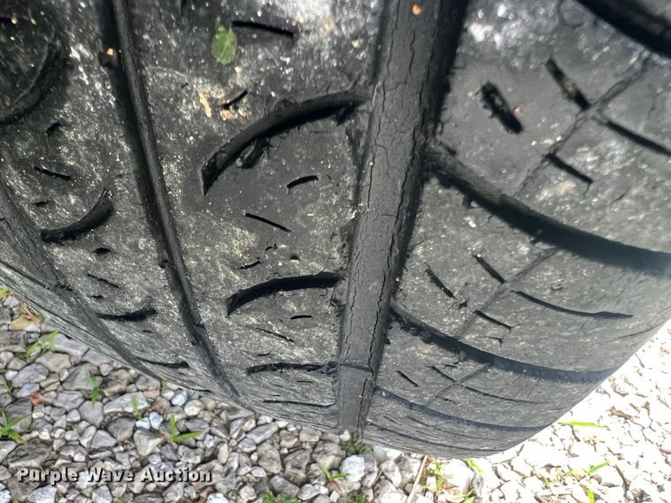 image for item KC9937 2005 Saturn Vue  SUV