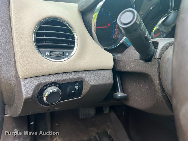 image for item KC9938 2011 Chevrolet Cruze LTZ