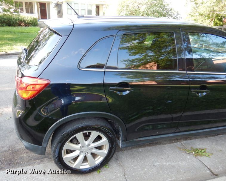 image for item KD9925 2014 Mitsubishi Outlander Sport  SUV