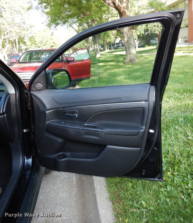 image for item KD9925 2014 Mitsubishi Outlander Sport  SUV