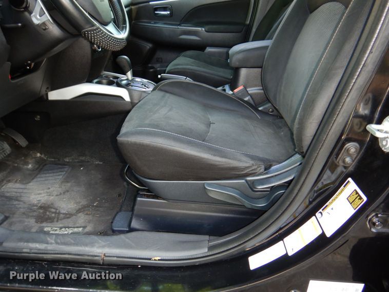 image for item KD9925 2014 Mitsubishi Outlander Sport  SUV