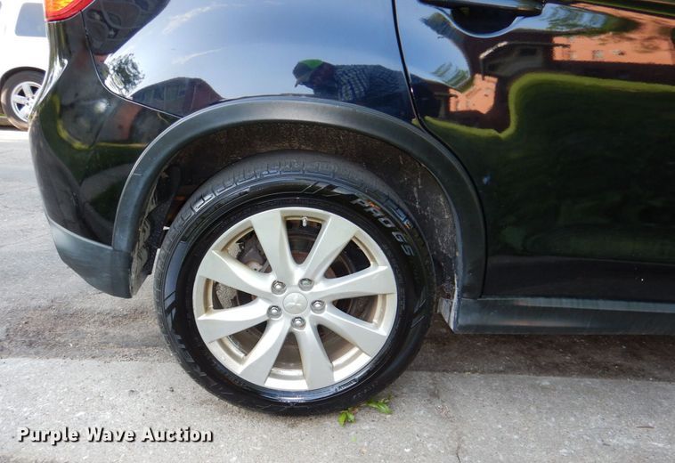 image for item KD9925 2014 Mitsubishi Outlander Sport  SUV