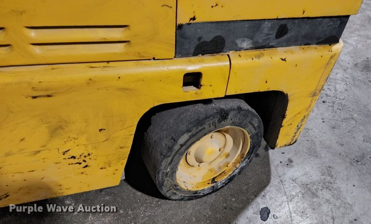 image for item KE9932 Caterpillar T50C  forklift