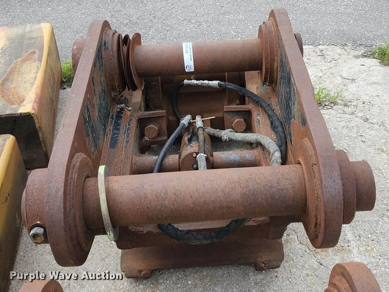 image for item KF9052 Jb Hendrix excavator quick couplers
