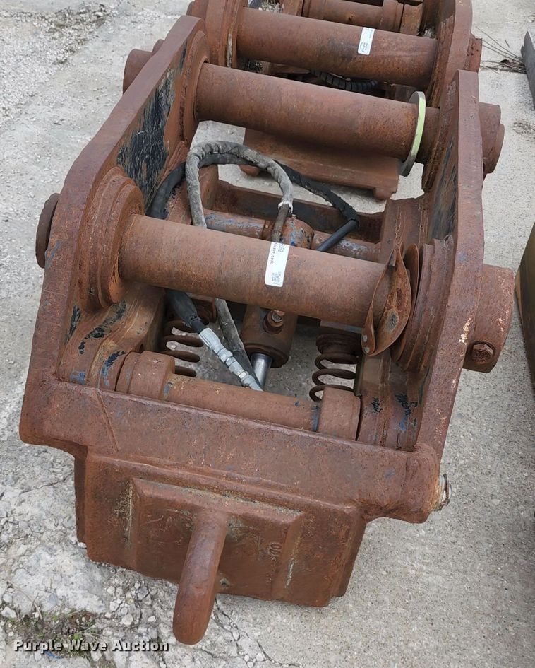 image for item KF9052 Jb Hendrix excavator quick couplers