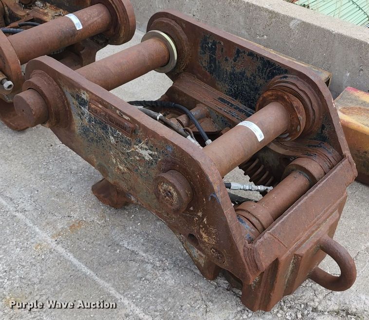 image for item KF9052 Jb Hendrix excavator quick couplers