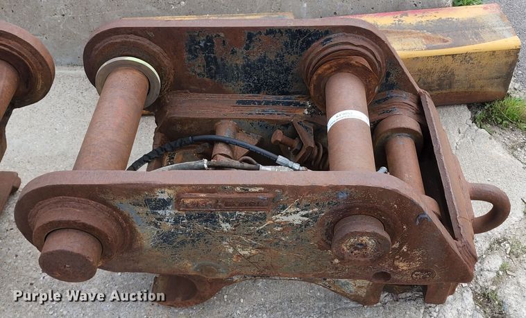 image for item KF9052 Jb Hendrix excavator quick couplers