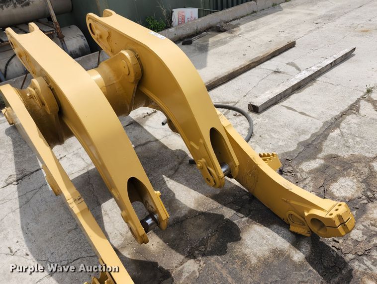 image for item KF9053 Caterpillar  973 loader arms