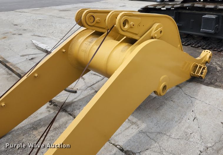 image for item KF9053 Caterpillar  973 loader arms