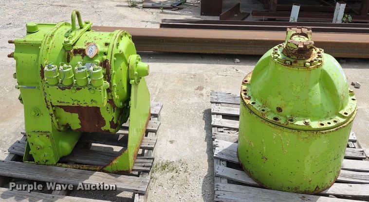 image for item KF9054 Terex torque converter