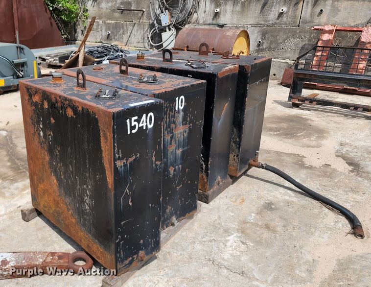 image for item KF9062 (4) oil tanks