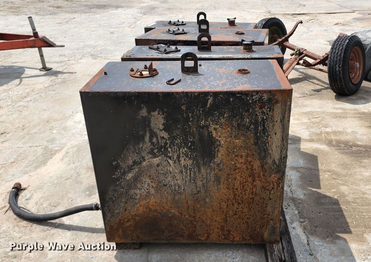 image for item KF9062 (4) oil tanks