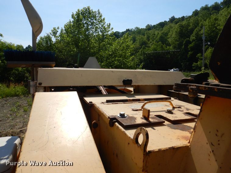 image for item KR9304 Woodsman 18X  wood chipper