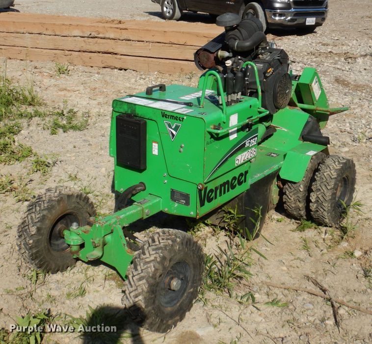 image for item KR9308 2013 Vermeer SC252  stump grinder