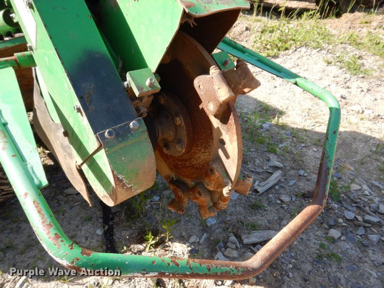 image for item KR9308 2013 Vermeer SC252  stump grinder