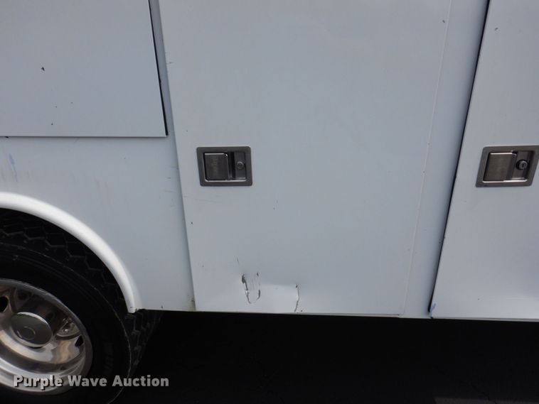 image for item KR9332 2013 Dodge Ram 5500HD  utility / service truck