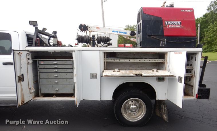 image for item KR9332 2013 Dodge Ram 5500HD  utility / service truck