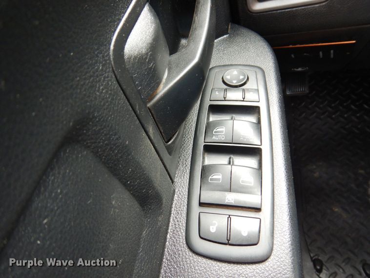 image for item KR9332 2013 Dodge Ram 5500HD  utility / service truck