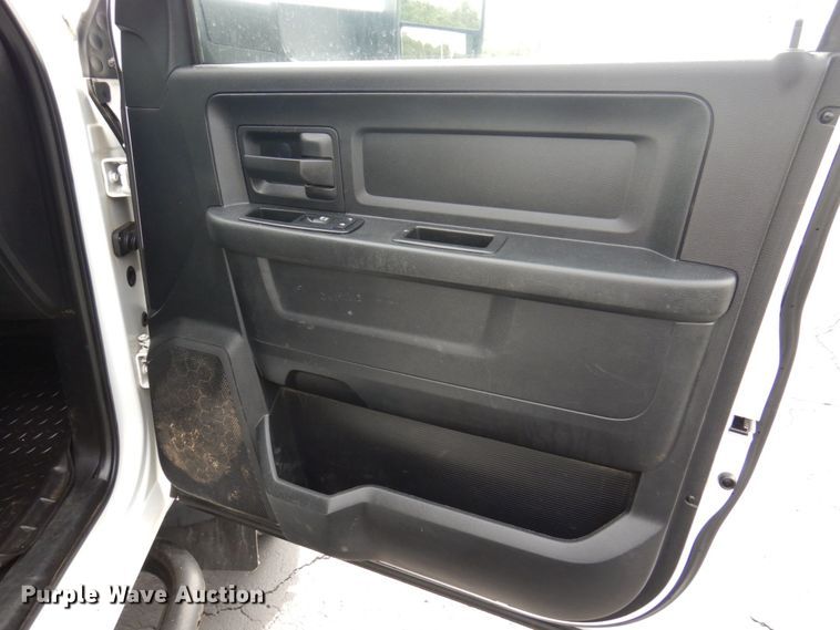 image for item KR9332 2013 Dodge Ram 5500HD  utility / service truck