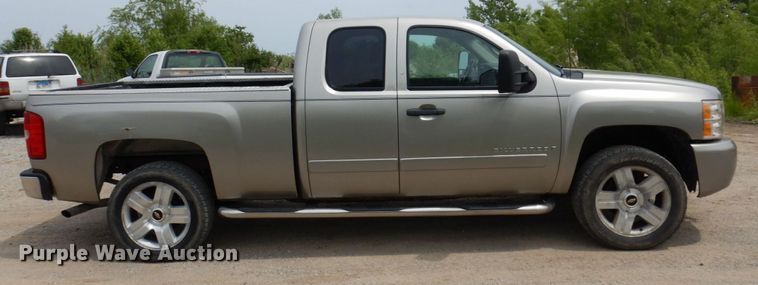image for item KR9337 2008 Chevrolet Silverado 1500  Ext. Cab pickup truck