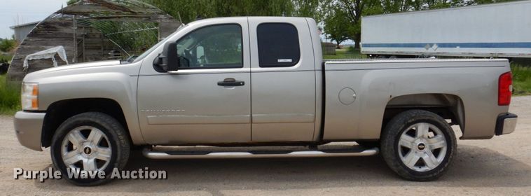 image for item KR9337 2008 Chevrolet Silverado 1500  Ext. Cab pickup truck
