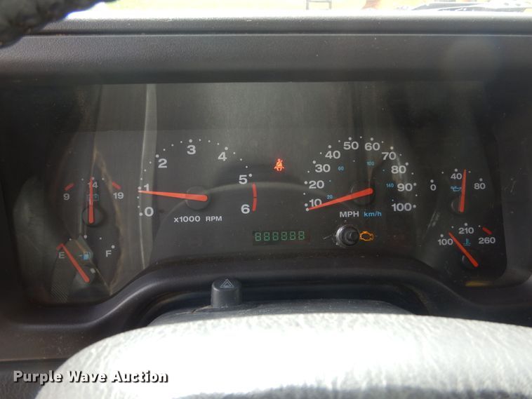 image for item KS9934 2002 Jeep Wrangler Sport  SUV