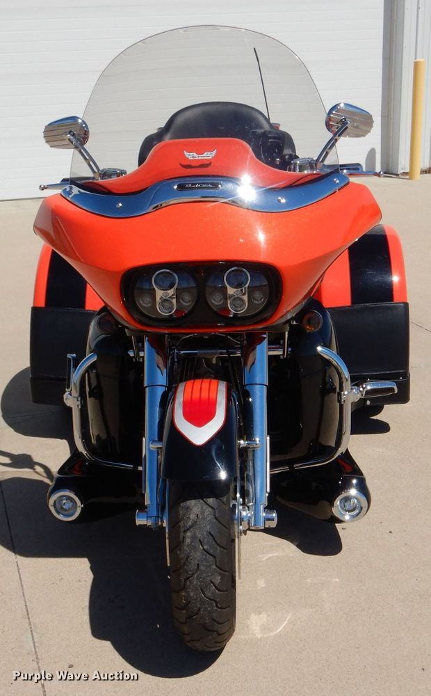 image for item LS9210 2009 Harley Davidson CVO Screamin' Eagle Road Glide  trike