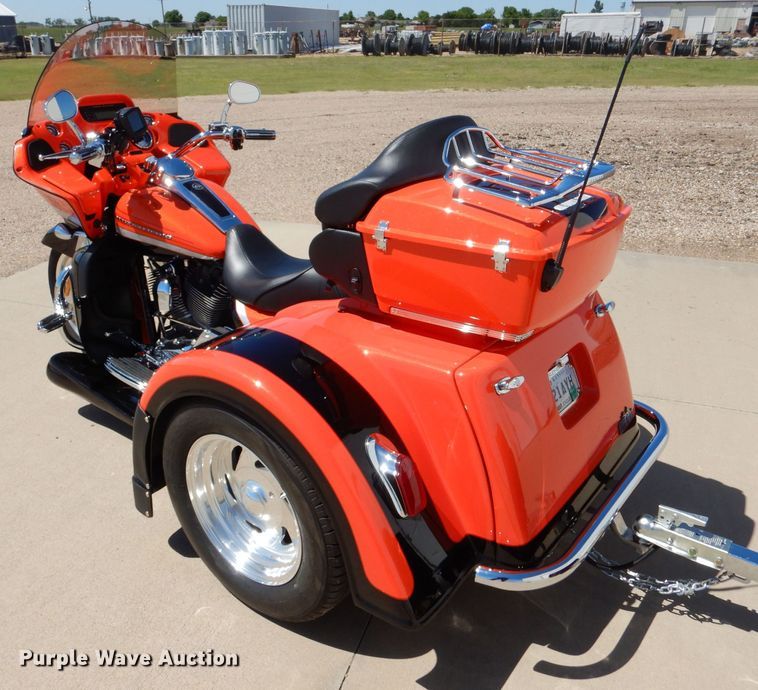 image for item LS9210 2009 Harley Davidson CVO Screamin' Eagle Road Glide  trike