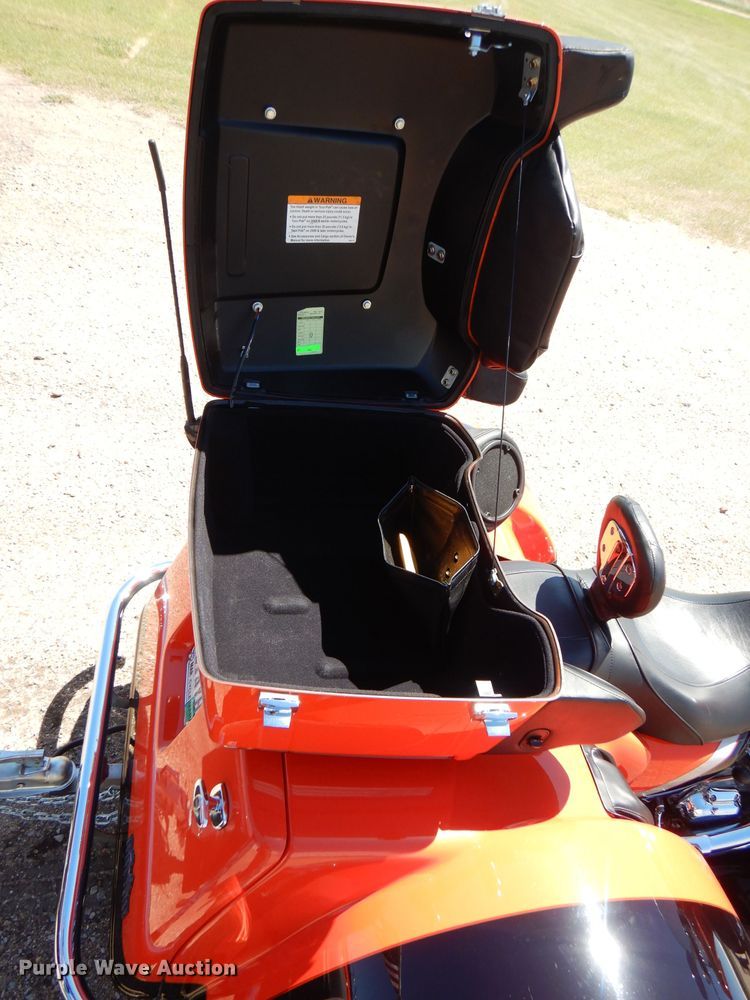 image for item LS9210 2009 Harley Davidson CVO Screamin' Eagle Road Glide  trike