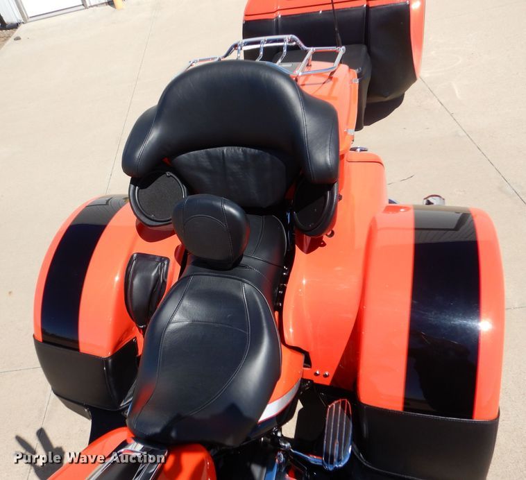 image for item LS9210 2009 Harley Davidson CVO Screamin' Eagle Road Glide  trike