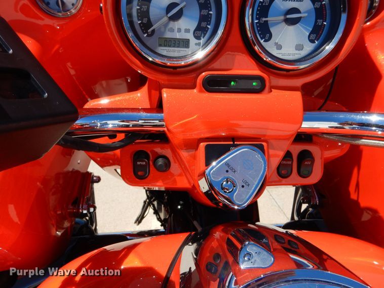 image for item LS9210 2009 Harley Davidson CVO Screamin' Eagle Road Glide  trike