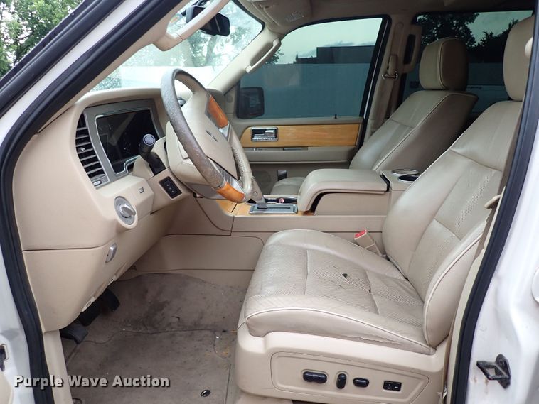 image for item LU9000 2008 Lincoln Navigator  SUV