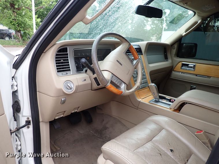 image for item LU9000 2008 Lincoln Navigator  SUV