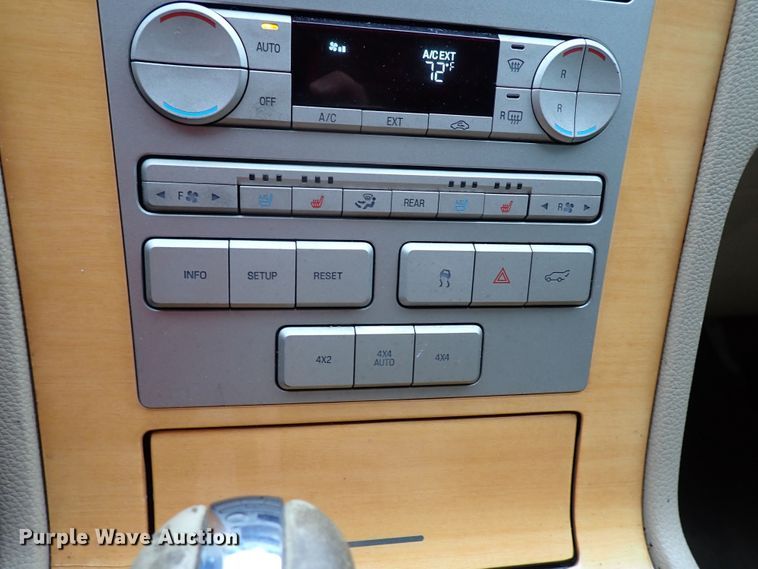 image for item LU9000 2008 Lincoln Navigator  SUV