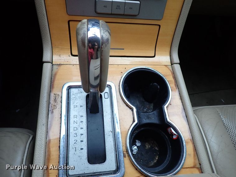 image for item LU9000 2008 Lincoln Navigator  SUV