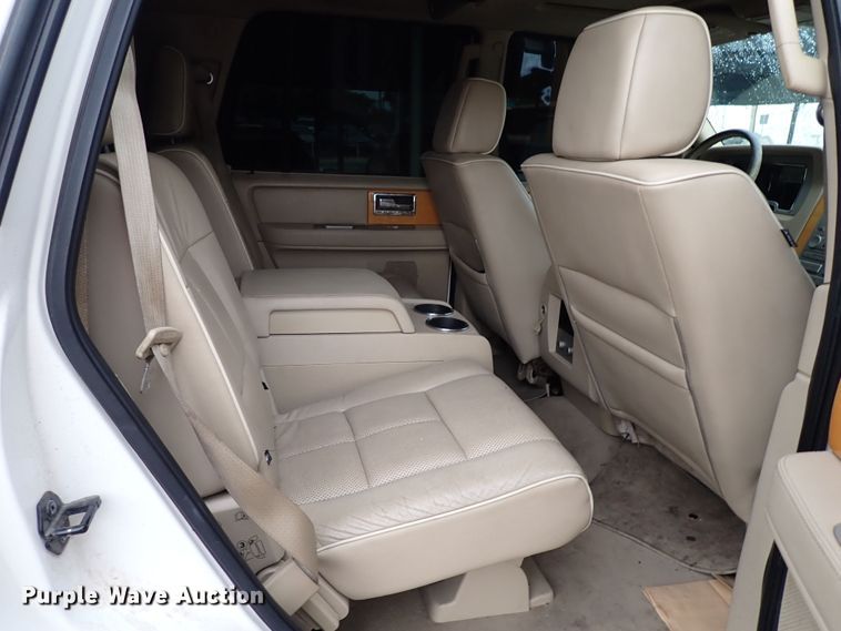 image for item LU9000 2008 Lincoln Navigator  SUV