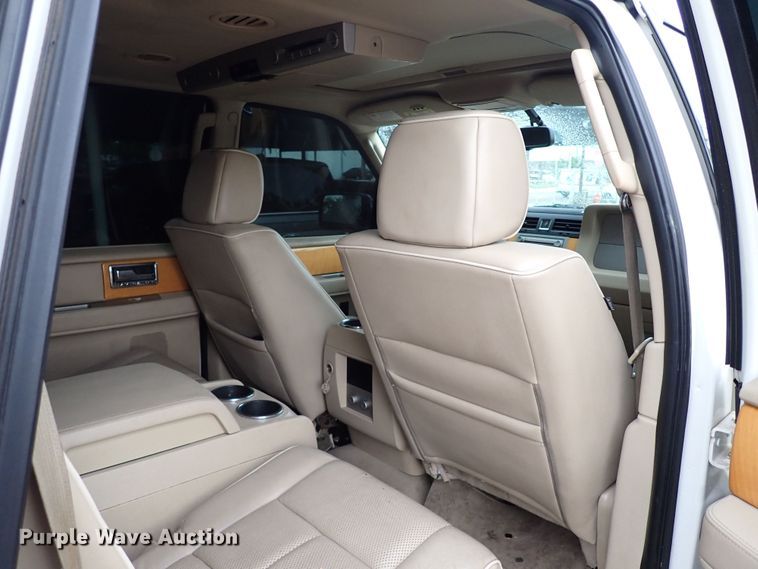 image for item LU9000 2008 Lincoln Navigator  SUV