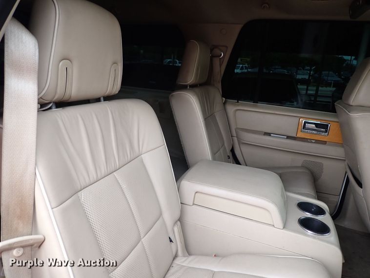 image for item LU9000 2008 Lincoln Navigator  SUV
