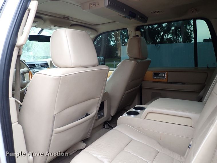 image for item LU9000 2008 Lincoln Navigator  SUV