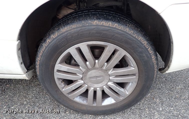 image for item LU9000 2008 Lincoln Navigator  SUV