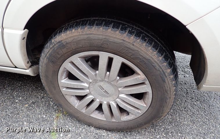 image for item LU9000 2008 Lincoln Navigator  SUV