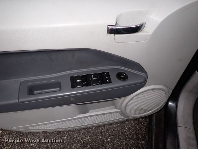 image for item LU9005 2007 Dodge Caliber